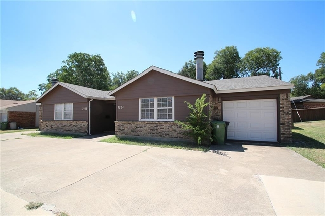 7204 Ne Loop 820 - Photo 1