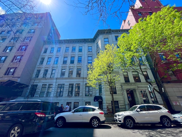 162 West 80th Street - Photo 1