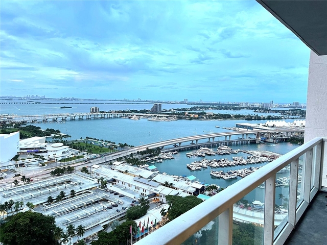 244 Biscayne Blvd - Photo 1