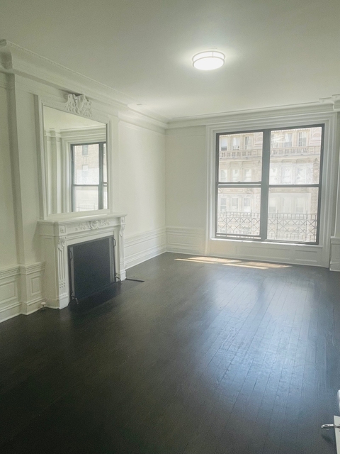 200 West 58th Street - Photo 1