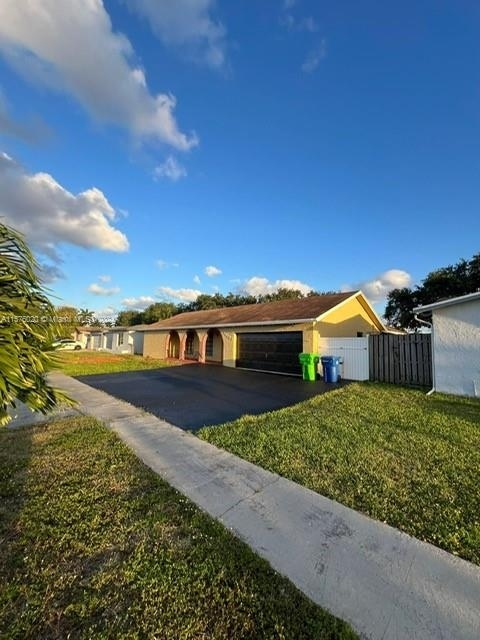 11552 Nw 34th Pl - Photo 1