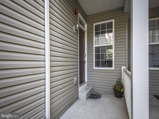 447 Fort Hill Cir - Photo 1