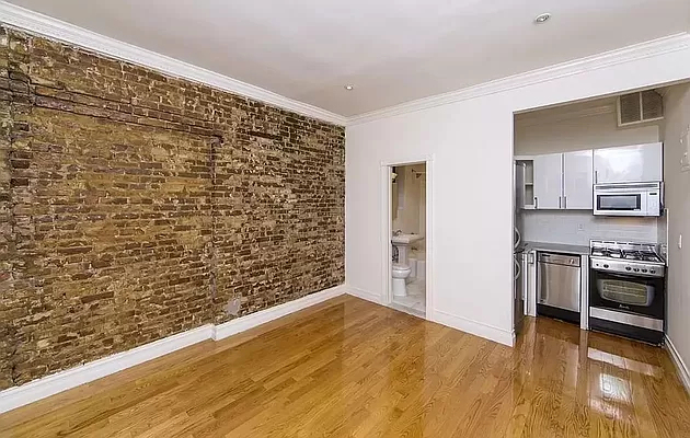 338 East 55th Street 2A - Photo 1