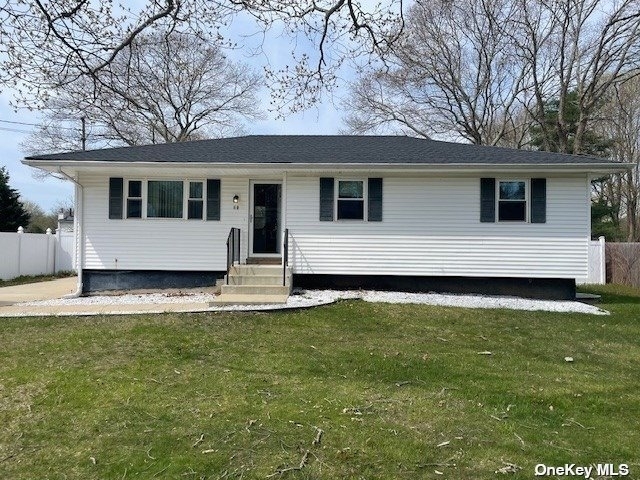 46 Carver Boulevard - Photo 1