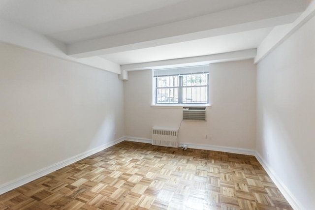 151 West 16th Street - Photo 1