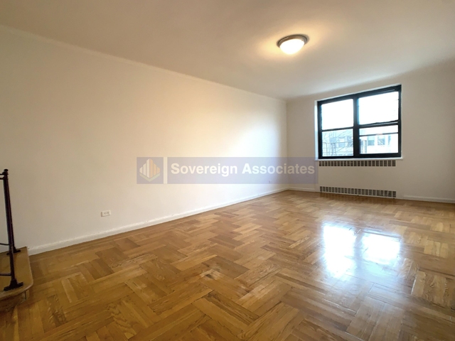 700 Fort Washington Avenue - Photo 1