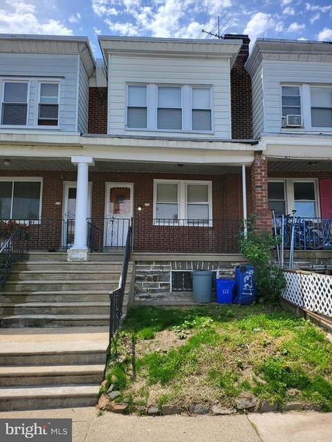 126 W Champlost St - Photo 1