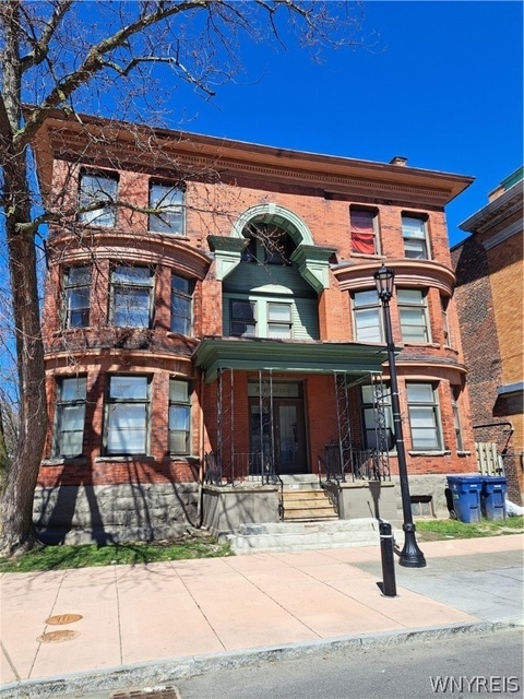 215 Allen Street - Photo 1