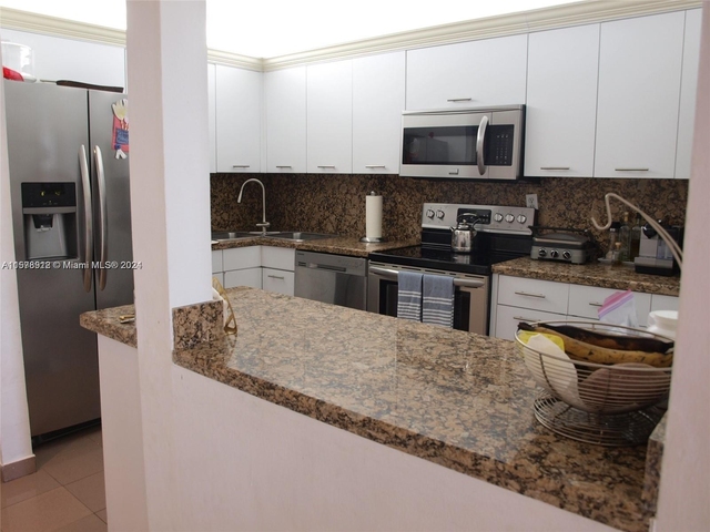 1901 Brickell Ave - Photo 1