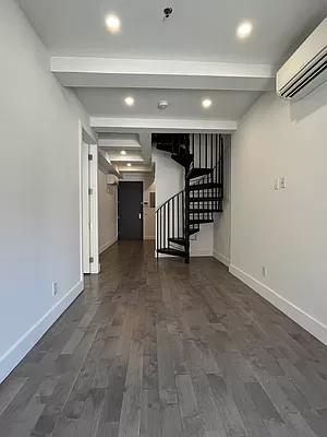 East 129 5Th Avenue - Photo 1