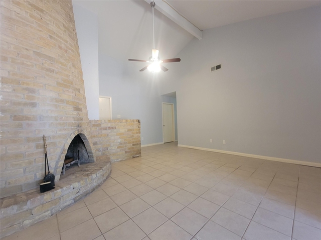 1304 Glenda Dr - Photo 1