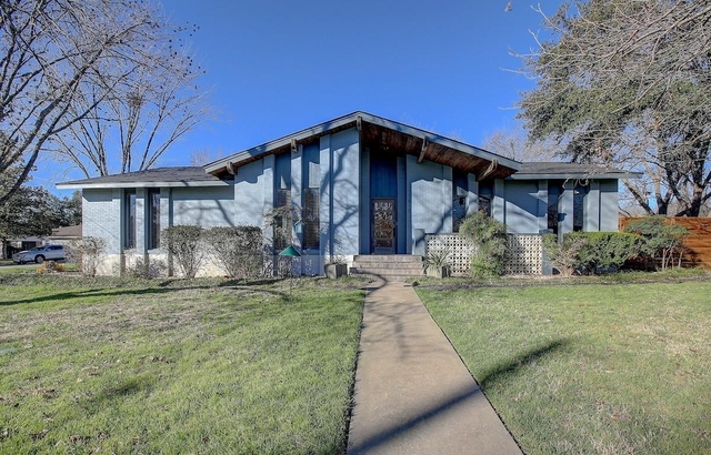 1610 Pecan St - Photo 1