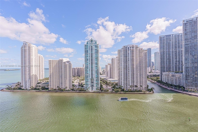 325 Biscayne Bl - Photo 1