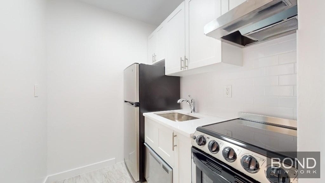 402 East 83rd Street - Photo 1