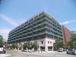 910 W Madison Street - Photo 1