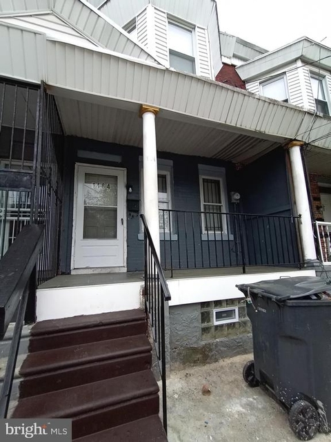 1164 Lansdowne Ave - Photo 1