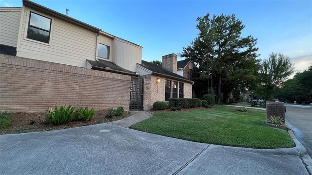 3203 Ashfield Drive - Photo 1