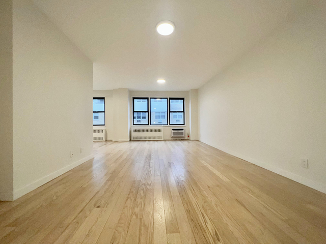 236 East 36th Street - Photo 1