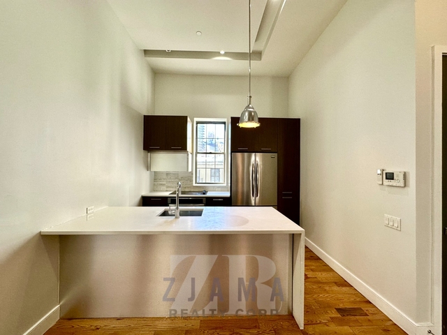 72 Willoughby Street - Photo 1