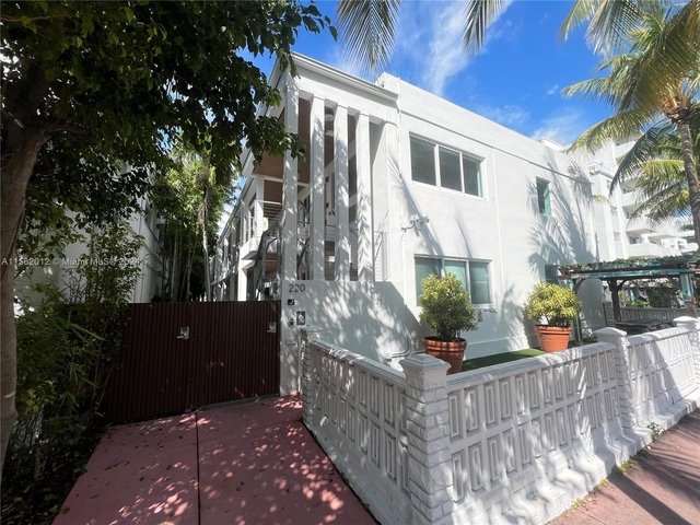 220 Collins Ave - Photo 1