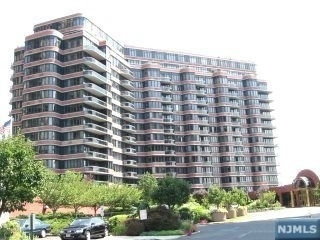 100 Carlyle Drive - Photo 1