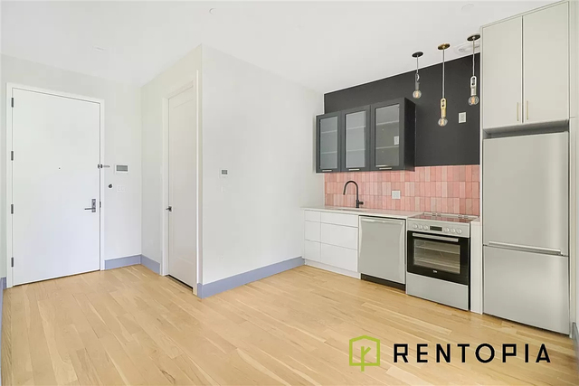 209 Montrose Avenue - Photo 1