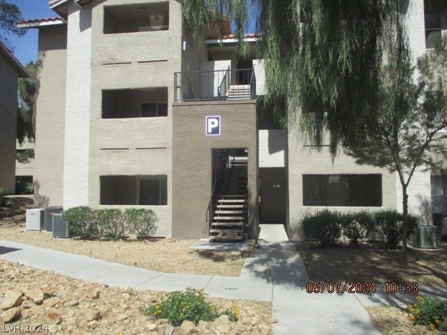 4200 S Valley View Boulevard - Photo 1
