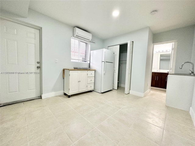 430 Nw 51st Ave - Photo 1