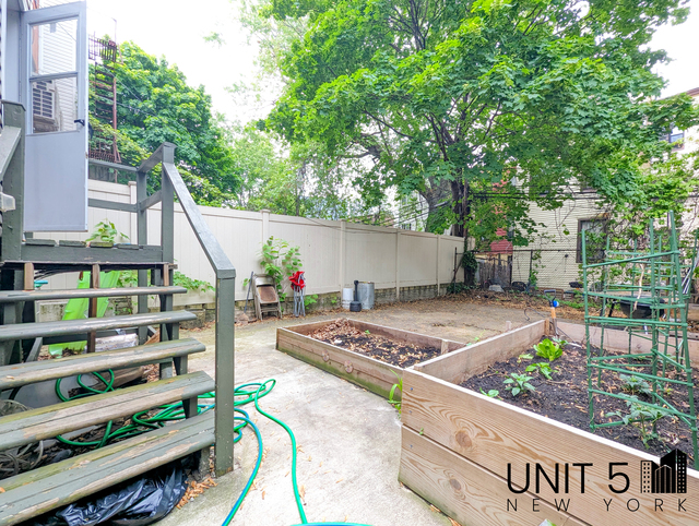 971 Madison Street - Photo 1