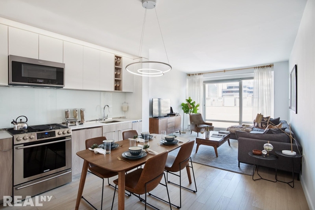 572 Eleventh Avenue - Photo 1