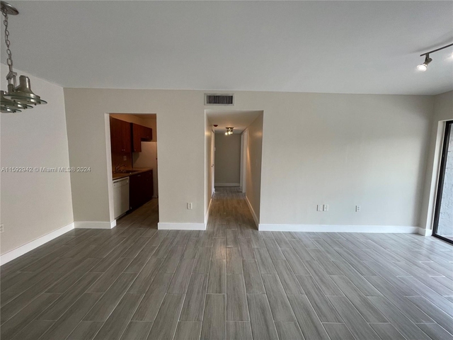 7427 Sw 152nd Ave - Photo 1