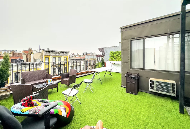 212 East 10th Street - Photo 1