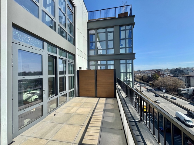 584 4th Avenue - Photo 1