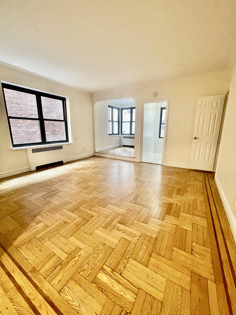 124 East 24th Street - Photo 1