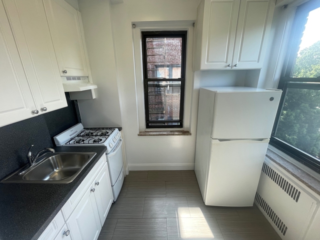 172-90 Highland Avenue - Photo 1