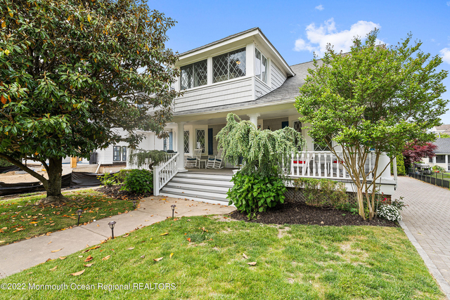 113 Beacon Boulevard - Photo 1