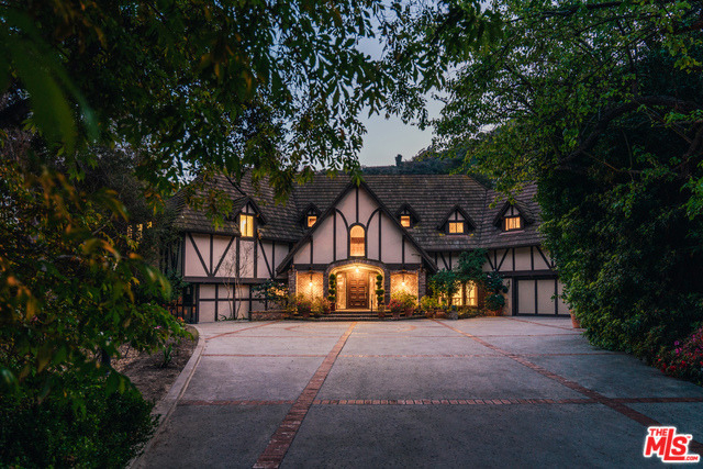 1509 Stone Canyon Road - Photo 1