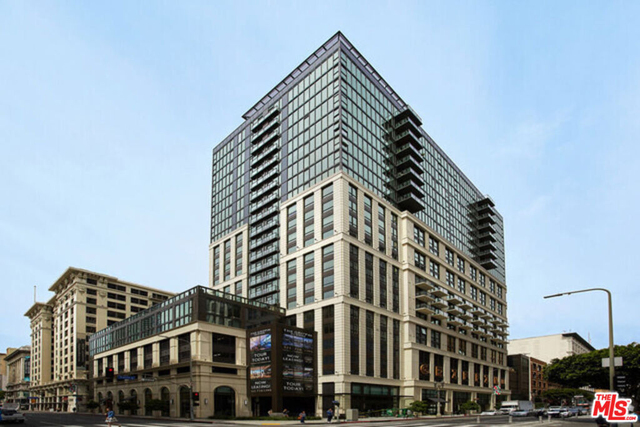732 S Spring Street - Photo 1
