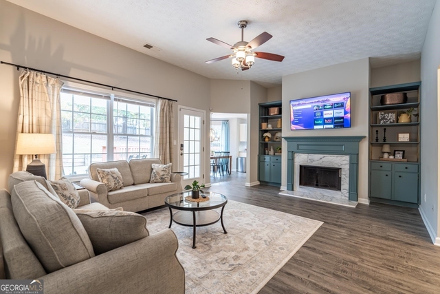 104 Kingston Pointe Drive - Photo 1