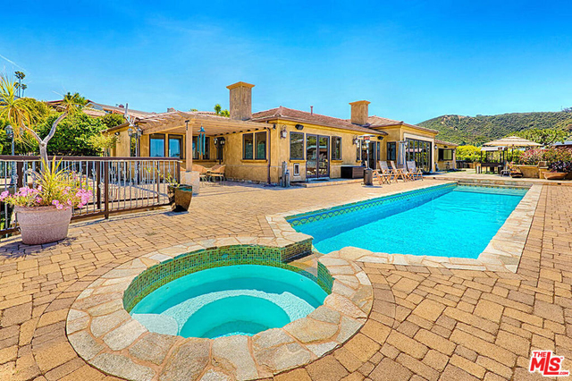 2624 Costebelle Drive - Photo 1