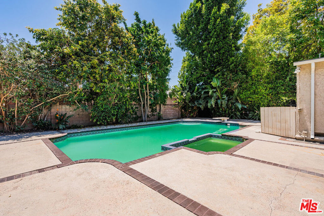 5504 Tyrone Avenue - Photo 1