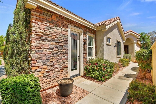 49580 Wayne Street - Photo 1