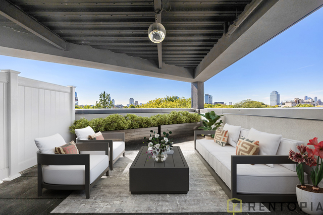 494 Manhattan Avenue - Photo 1