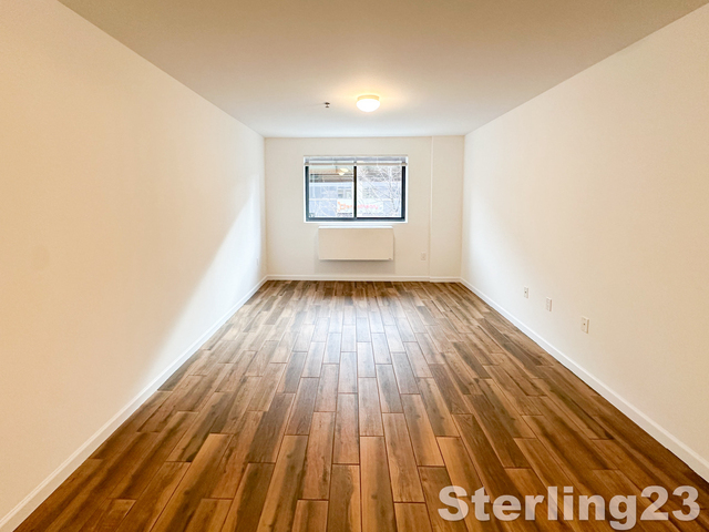31-72 31st Street - Photo 1