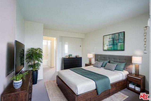 571 Fairview Avenue - Photo 1