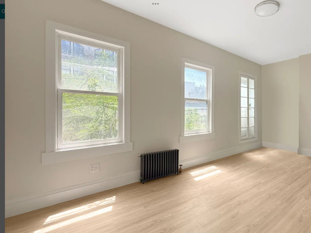 121 west 17th street  - Photo 1