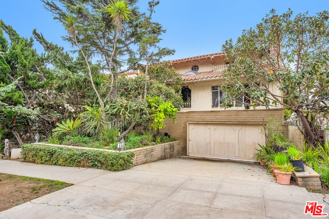848 15th Street - Photo 1