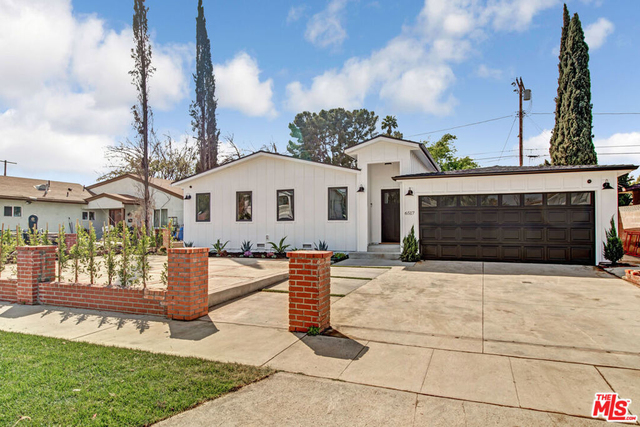 6517 Longridge Avenue - Photo 1