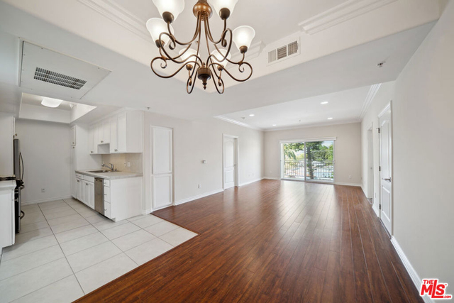 3328 S. Oakhurst Ave. - Photo 1