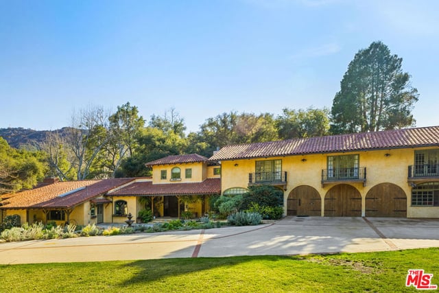 821 Camino Colibri - Photo 1